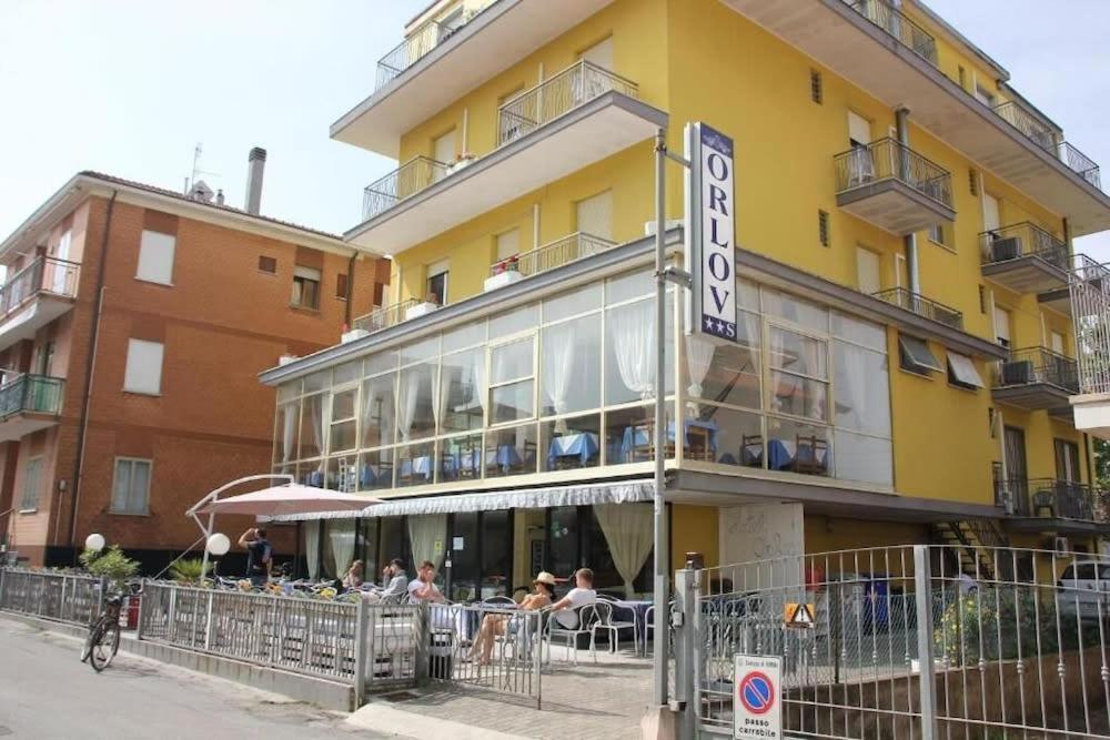 Hotel Orlov Rimini Buitenkant foto