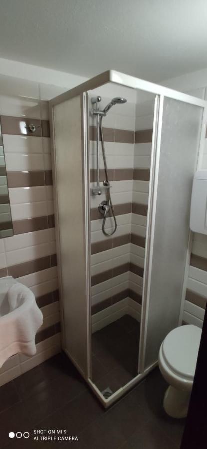 Hotel Orlov Rimini Buitenkant foto