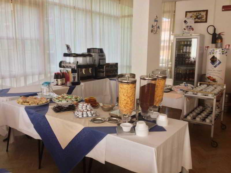 Hotel Orlov Rimini Buitenkant foto